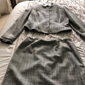 Gray/Kay Unger/Size 14/Skirt Suit